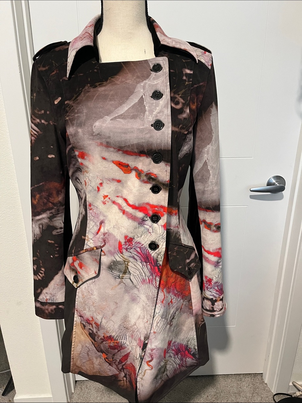 Save The Queen Artistic Printed Button Pockets Jacket Bohemian Art To Wear Artsy